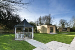 Serene garden at an alcohol rehab center in Surrey, enhancing recovery