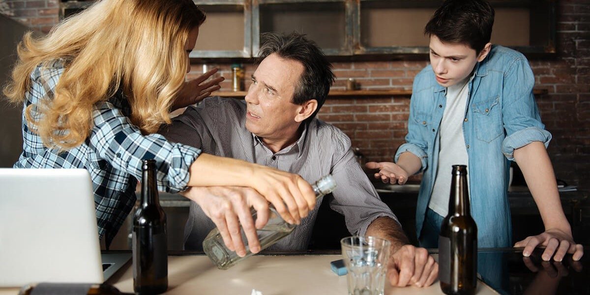 Family discussing alcohol issues, emphasizing counselling for children