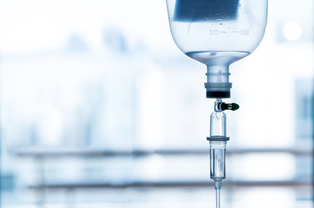 IV drip highlighting vitamins for alcohol withdrawal therapy